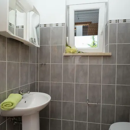 House Dora Vikendica